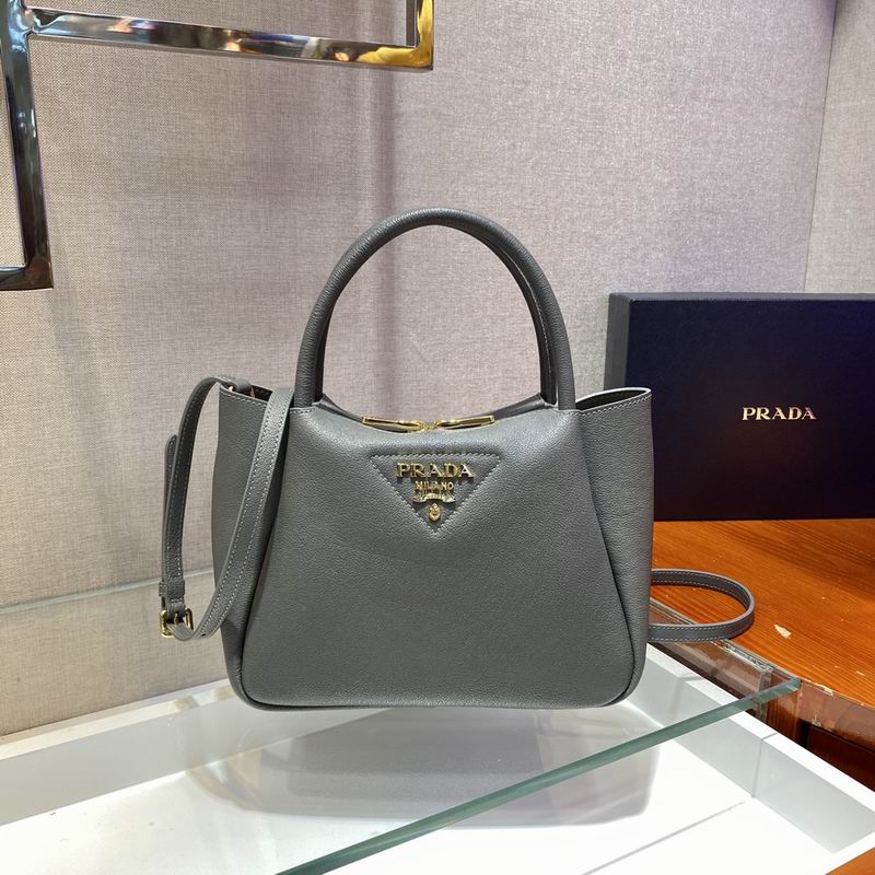 Wholesale Cheap P rada Aaa Designer bags for Sale