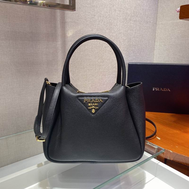 Wholesale Cheap P rada Aaa Designer bags for Sale