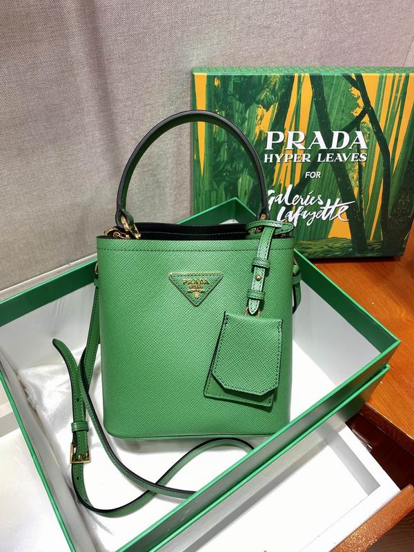 Wholesale Cheap Aaa P rada Women Designer Bags for Sale