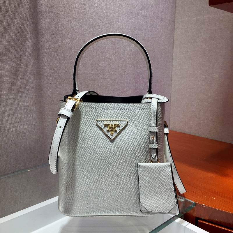 Wholesale Cheap Aaa P rada Women Designer Bags for Sale