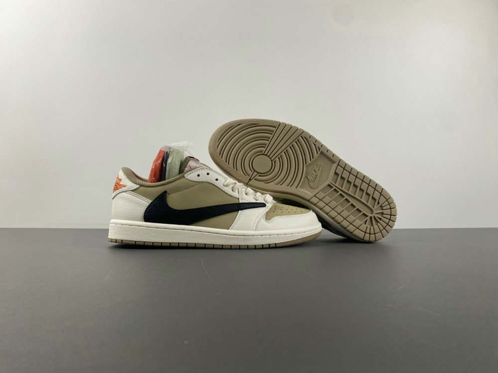 Travis Scott x Air Jordan 1 DZ137-701