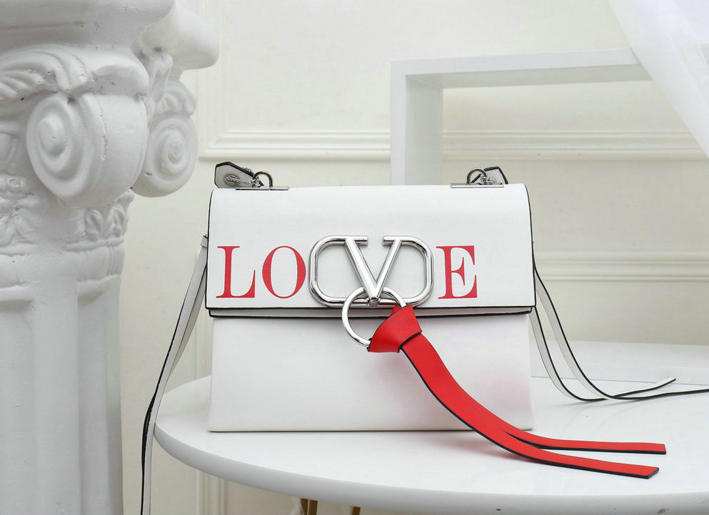 Wholesale Cheap Designer Bags AAA for sale