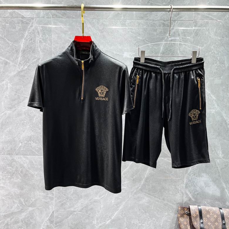 Wholesale Cheap V ersace Short Sleeve Tracksuits for Sale