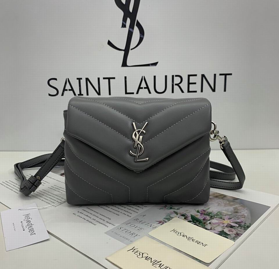 Wholesale Cheap AAA Designer Bags for Sale