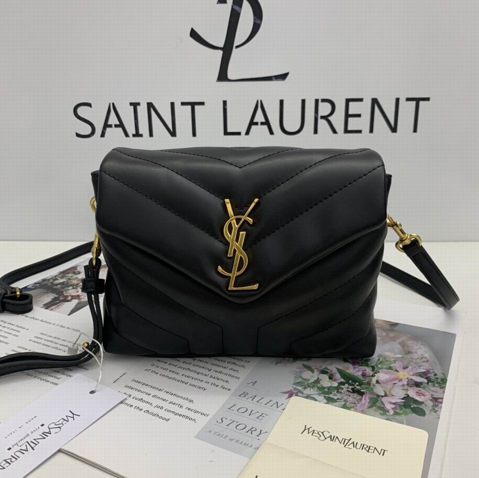Wholesale Cheap AAA Designer Bags for Sale