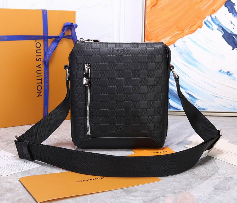 Wholesale Cheap LV Designer Messenger Bags for Sale