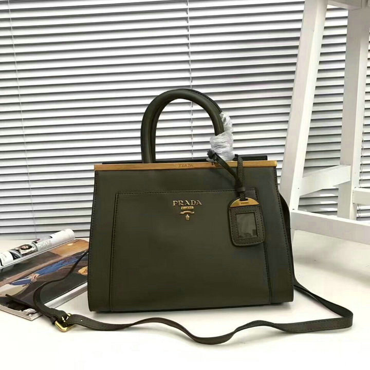 Wholesale Luxury Prada Handbags Replicas-124