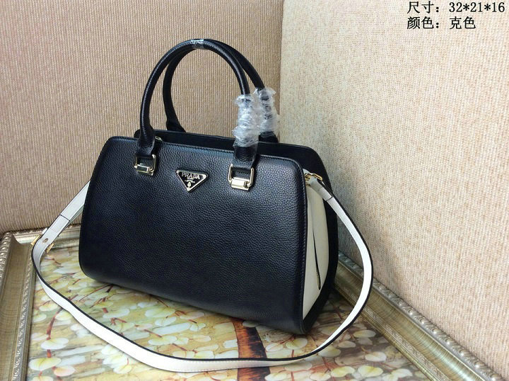 Wholesale Aaa Quality Knockoff Prada Handbags Cheap-133