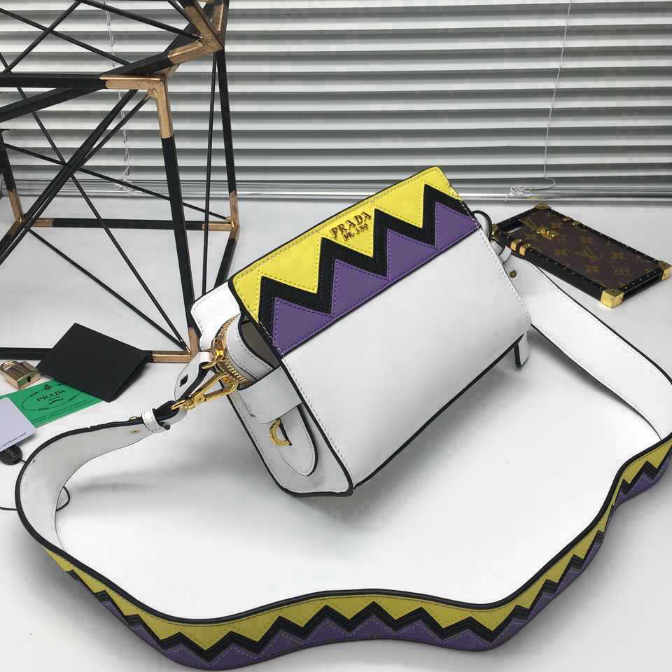 Wholesale Aaa Quality Knockoff Prada Handbags Cheap-151