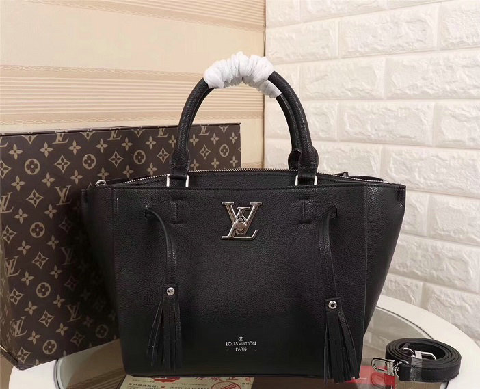 Wholesale Aaa Quality Replica Louis Vuitton Handbags for Sale-149