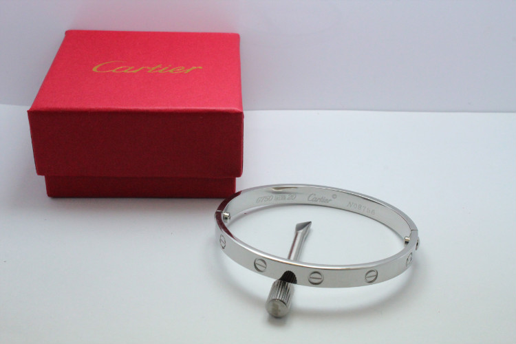 Wholesale Replica Cartier Bracelets & Bangles-154