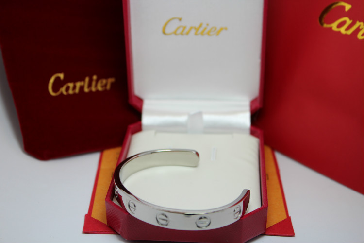 Wholesale Replica Cartier Bracelets & Bangles-174