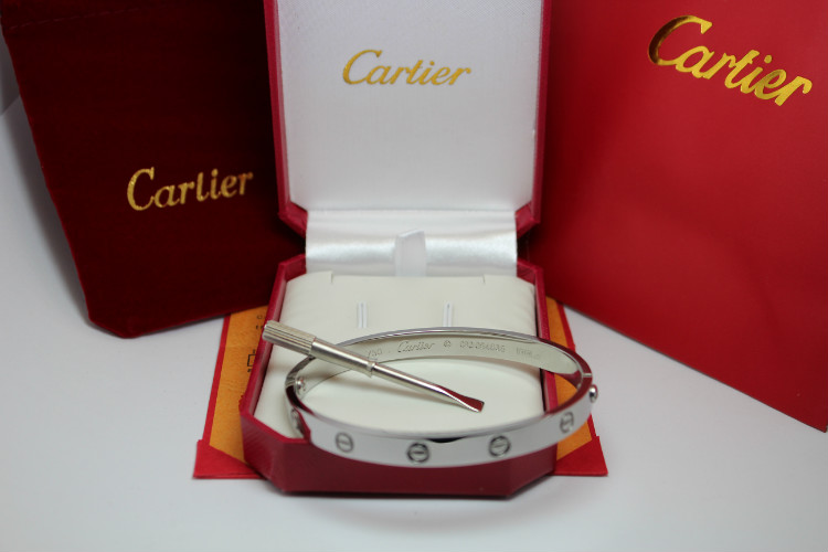 Wholesale Replica Cartier Bracelets & Bangles-177
