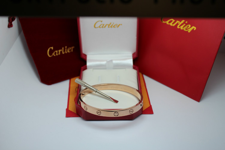 Wholesale Replica Cartier Bracelets & Bangles-178
