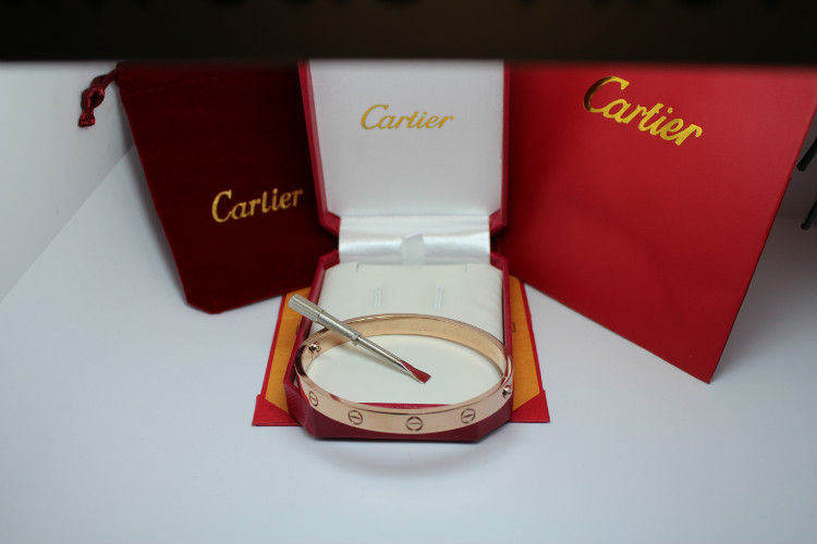 Wholesale Replica Cartier Bracelets & Bangles-179