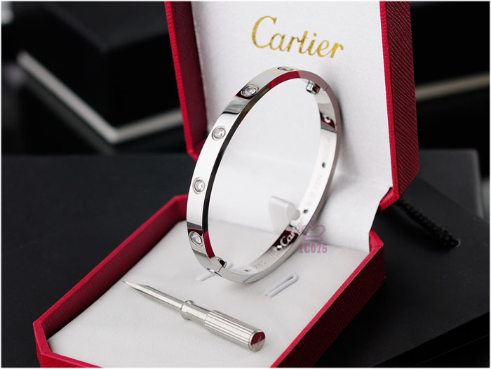Wholesale Cheap Cartier Designer Bracelets & Bangles-268