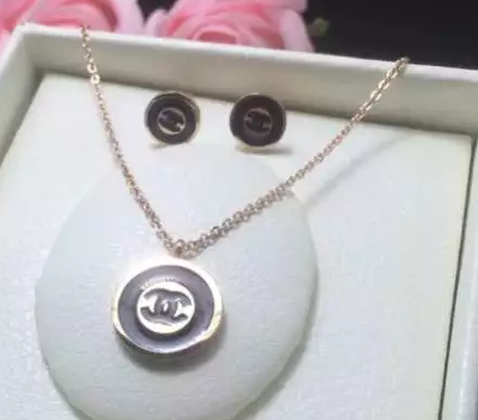 Wholesale Fashion Designer Jewelry Sets for Cheap-131