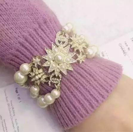 Wholesale Women's Bracelets Replica-131