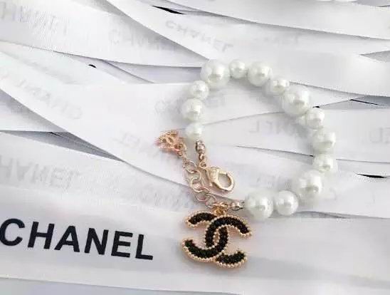 Wholesale Women's Bracelets Replica-137