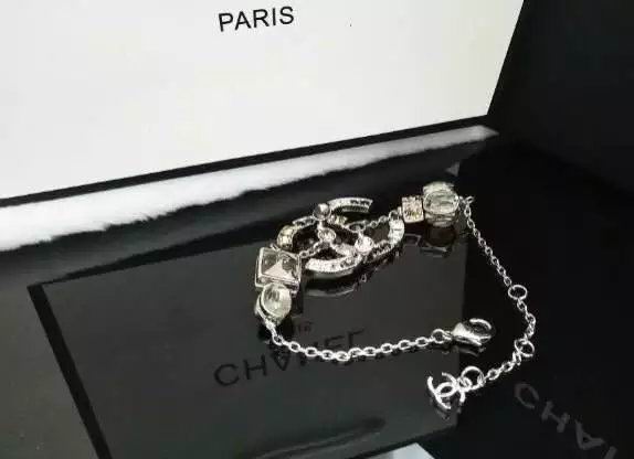 Wholesale Women's Bracelets Replica-145