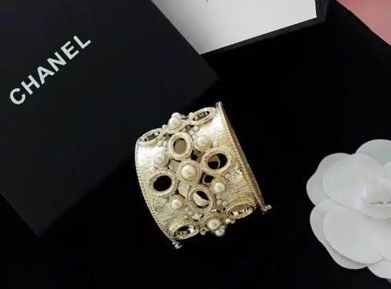 Wholesale Women's Bracelets Replica-160