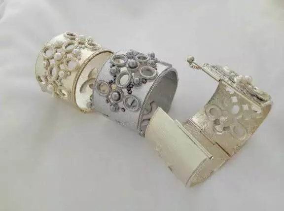Wholesale Women's Bracelets Replica-162
