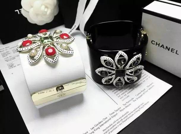 Wholesale Women's Bracelets Replica-172