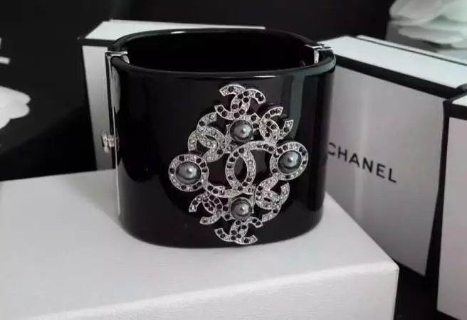 Wholesale Women's Bracelets Replica-182