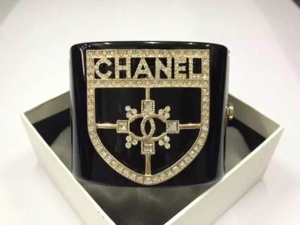 Wholesale Women's Bracelets Replica-183