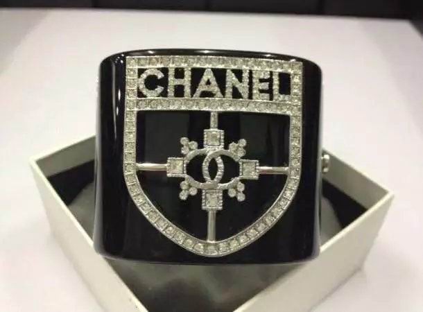 Wholesale Women's Bracelets Replica-184