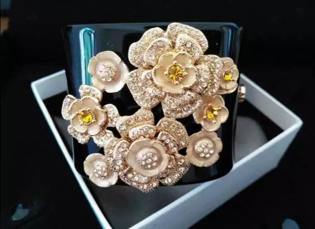 Wholesale Women's Bracelets Replica-185