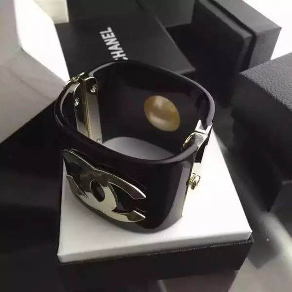 Wholesale Women's Bracelets Replica-186