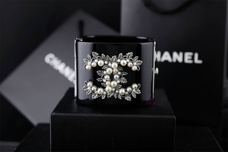 Wholesale Women's Bracelets Replica-212
