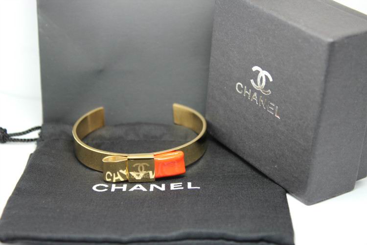 Wholesale Women's Bracelets Replica-221