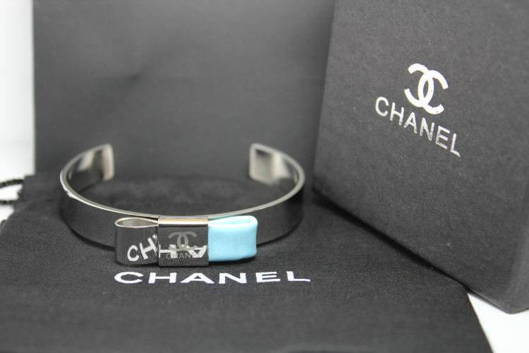 Wholesale Women's Bracelets Replica-227