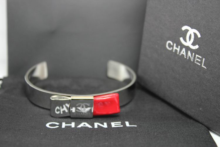 Wholesale Women's Bracelets Replica-228