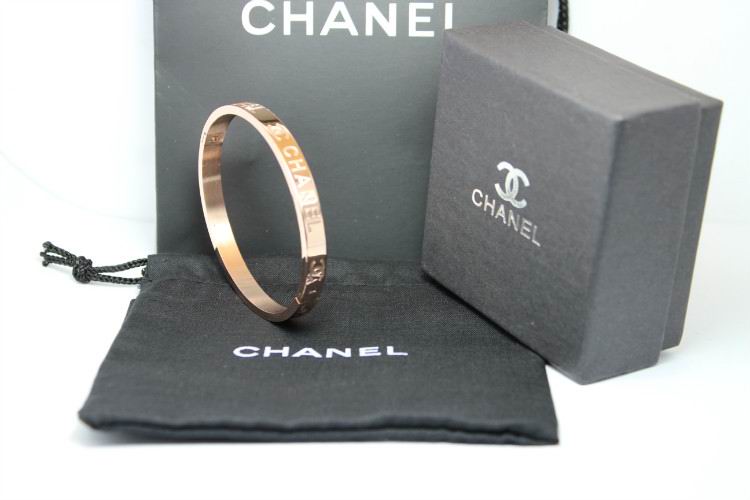 Wholesale Women's Bracelets Replica-231