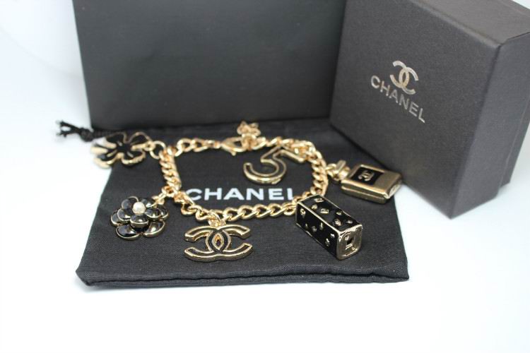 Wholesale Women's Bracelets Replica-244