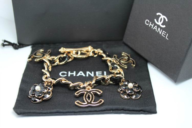 Wholesale Women's Bracelets Replica-246