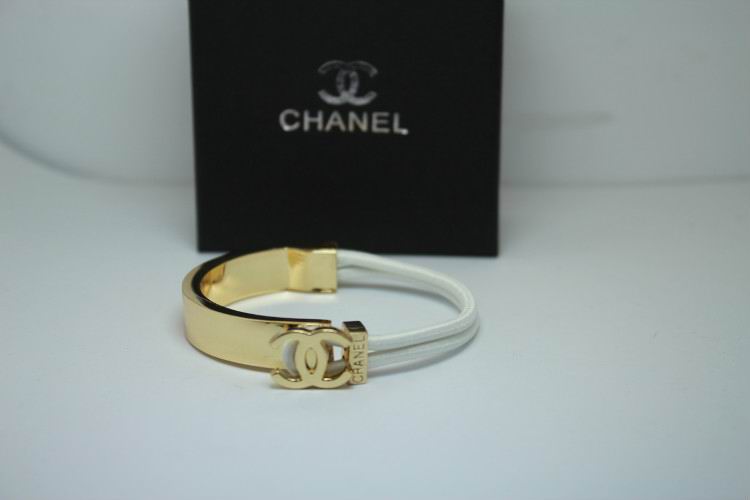 Wholesale Women's Bracelets Replica-250