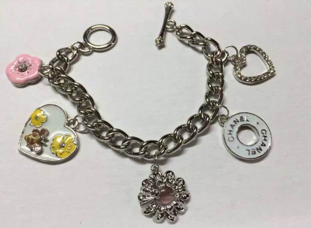 Wholesale Women's Bracelets Replica-258