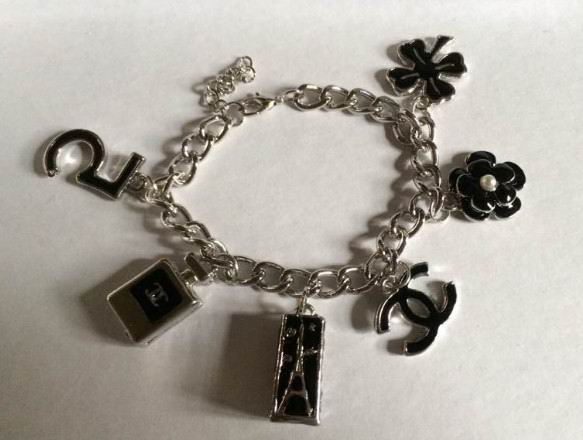 Wholesale Women's Bracelets Replica-263