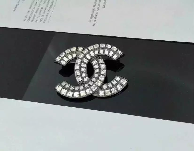 Wholesale Brand Name Brooches Replica-002