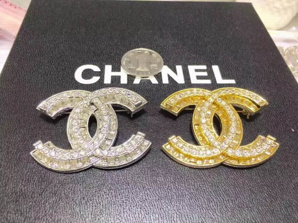 Wholesale Brand Name Brooches Replica-016