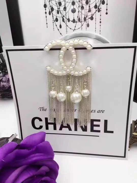 Wholesale Brand Name Brooches Replica-023