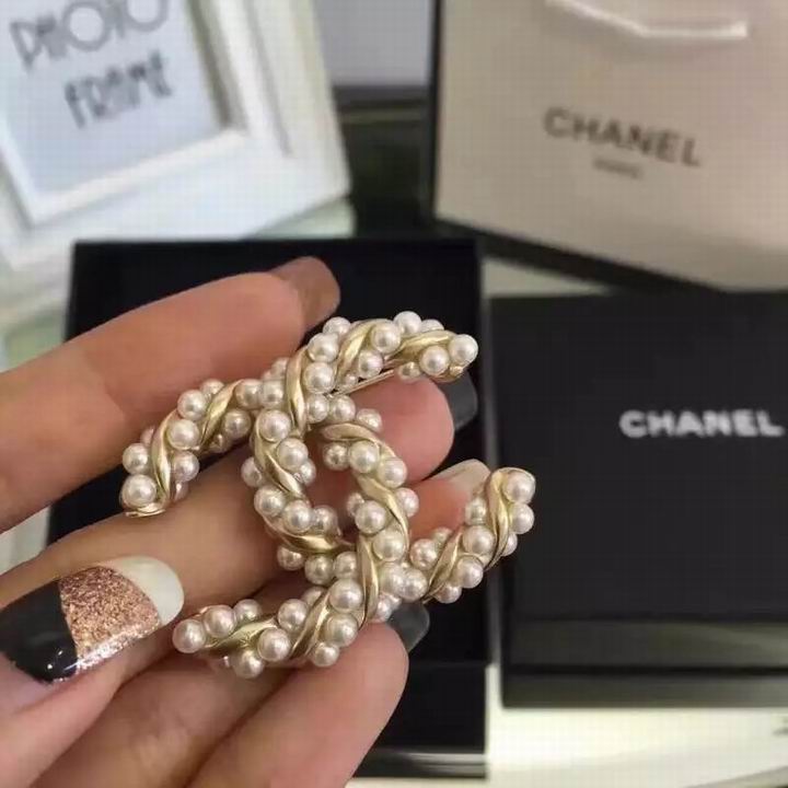 Wholesale Brand Name Brooches Replica-031