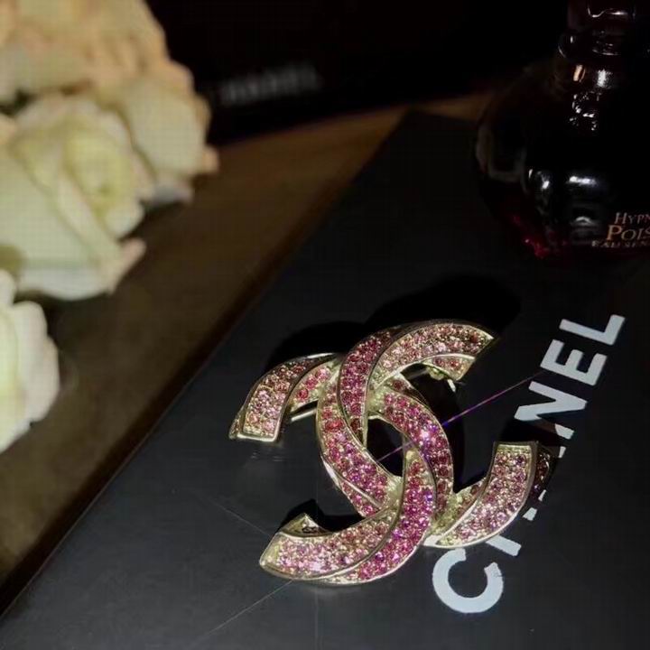 Wholesale Brand Name Brooches Replica-042