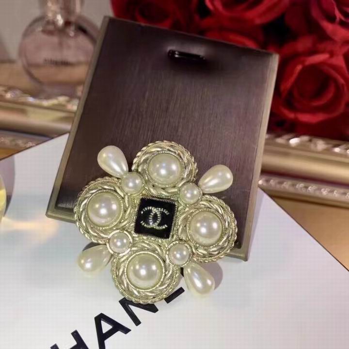 Wholesale Brand Name Brooches Replica-048