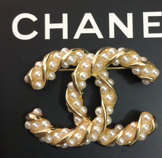 Wholesale Brand Name Brooches Replica-052