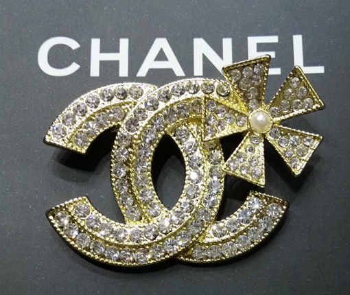 Wholesale Brand Name Brooches Replica-058